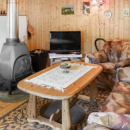 Casa vacanze 4 Bedroom Lovely In Nordfjordeid
